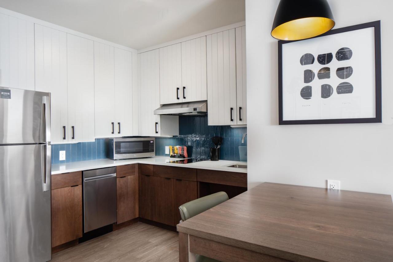 Staybridge Suites,IA